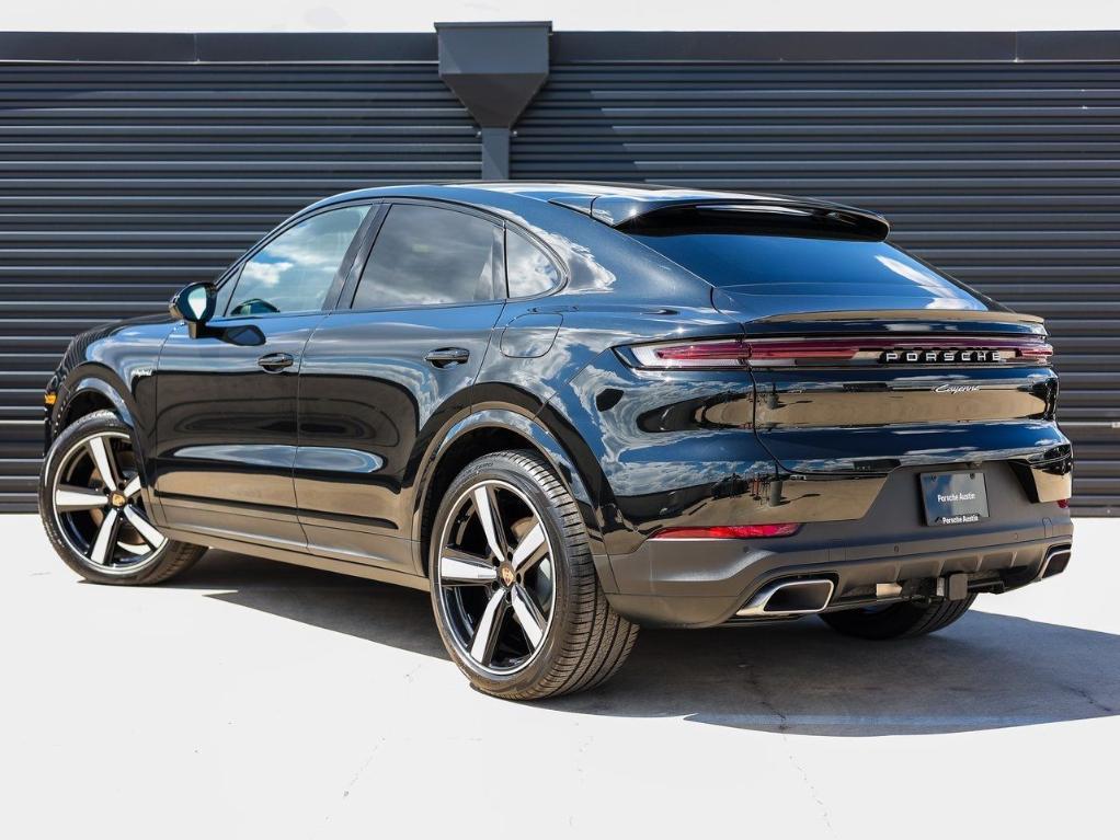 new 2025 Porsche Cayenne car