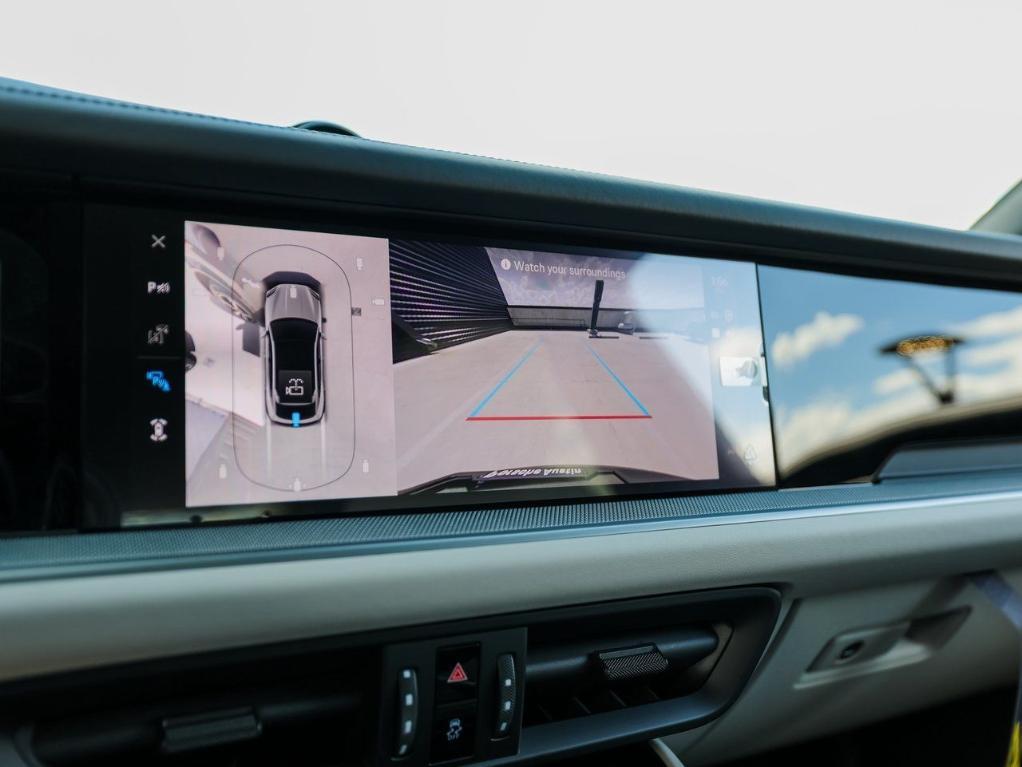 new 2025 Porsche Cayenne car