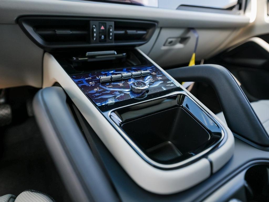 new 2025 Porsche Cayenne car