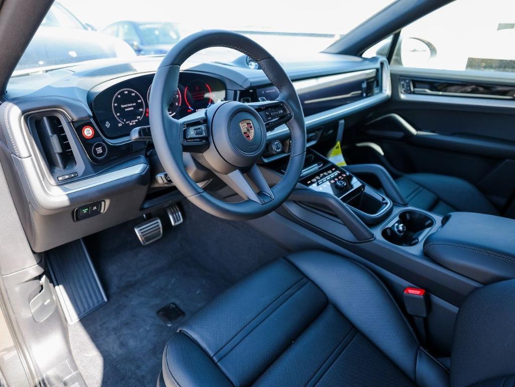 new 2025 Porsche Cayenne car