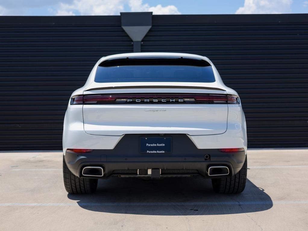 new 2025 Porsche Cayenne car