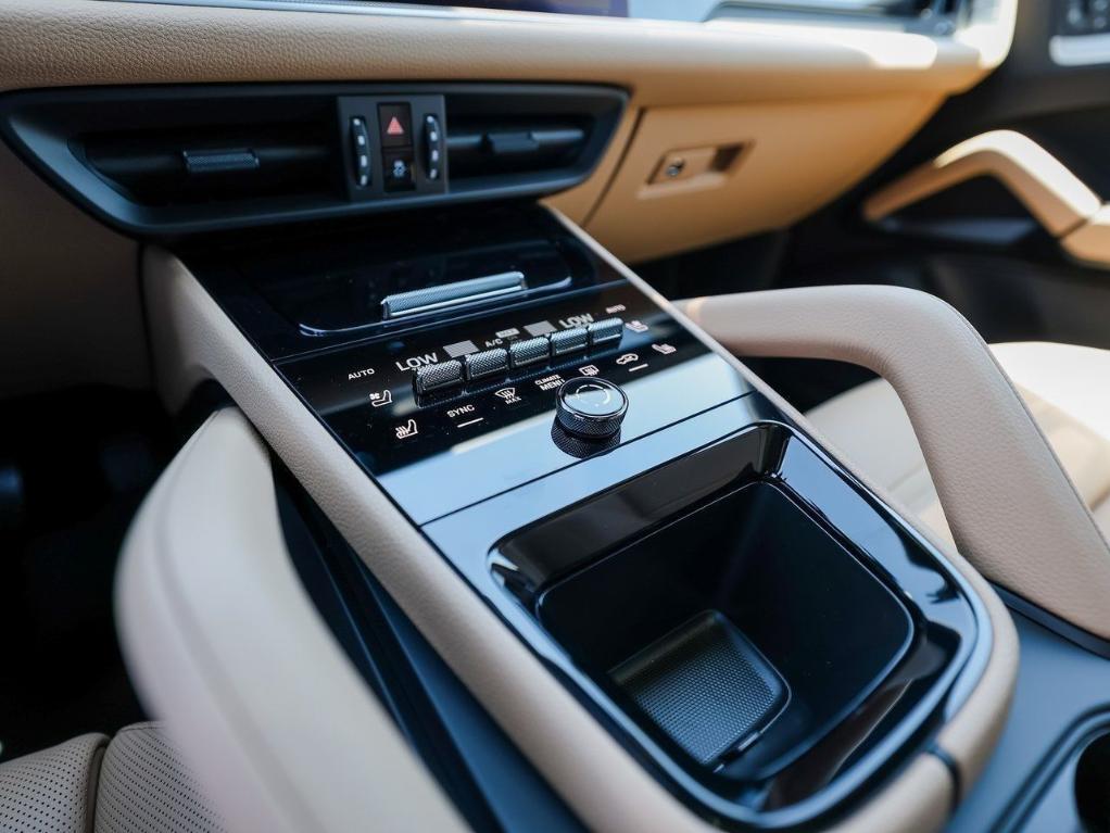 new 2025 Porsche Cayenne car