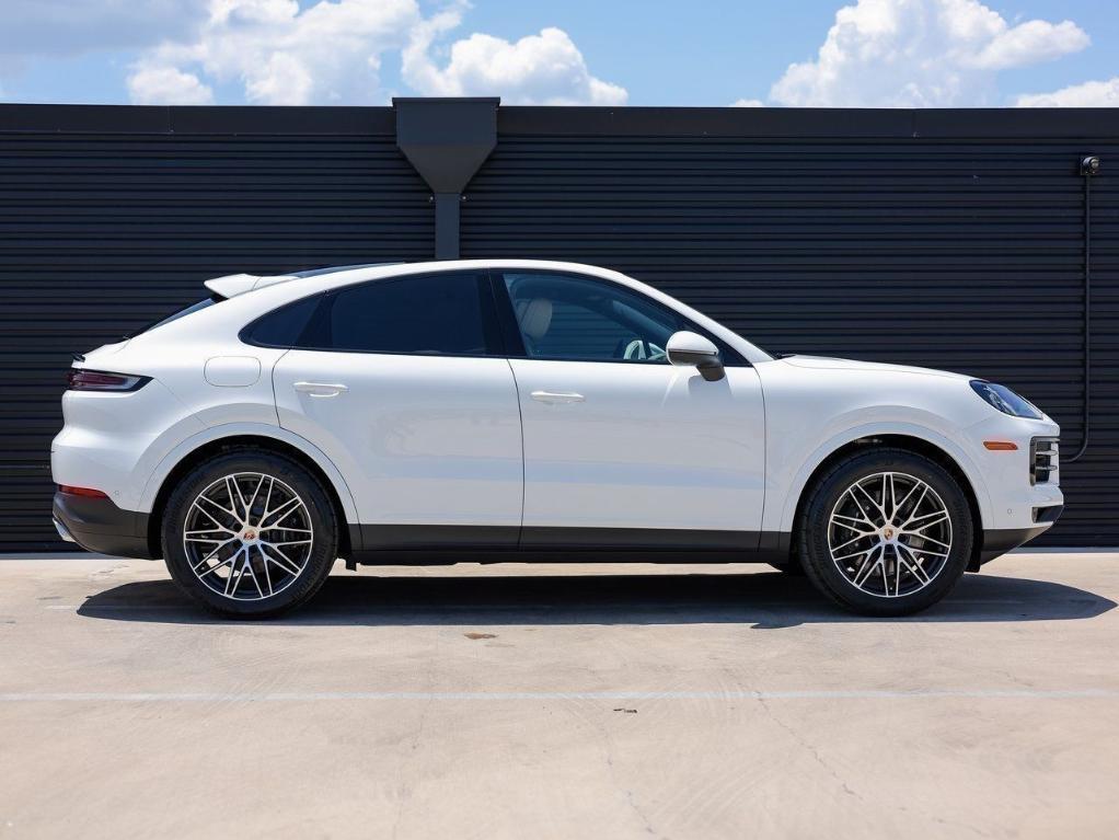 new 2025 Porsche Cayenne car