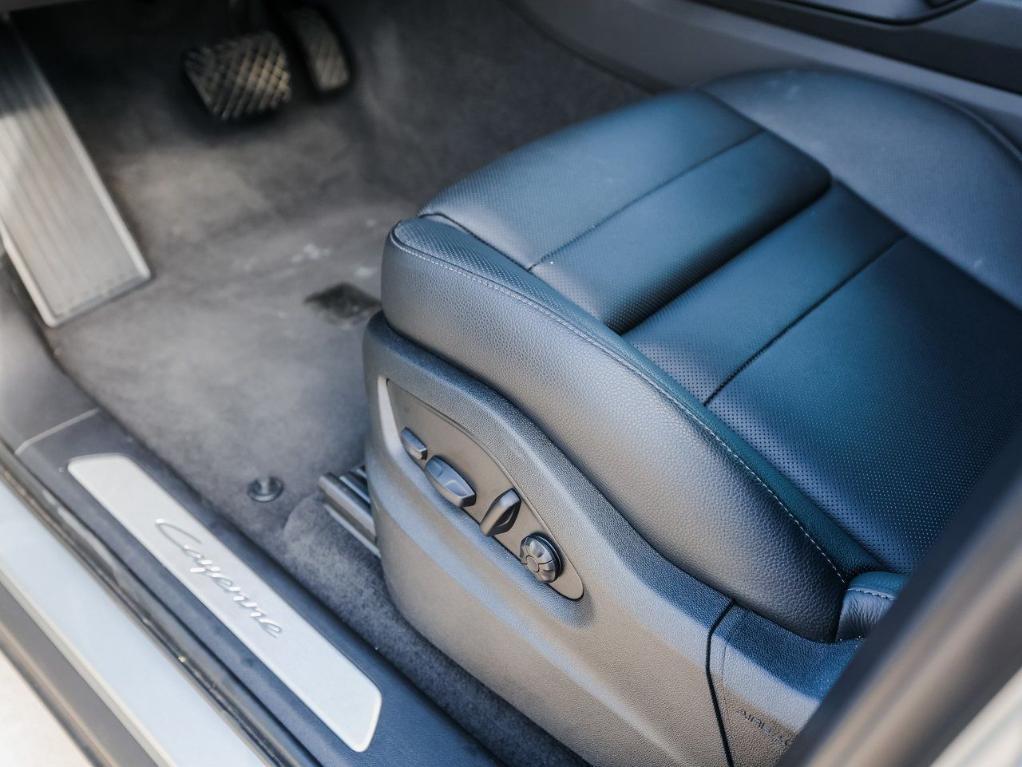 used 2025 Porsche Cayenne car, priced at $91,990