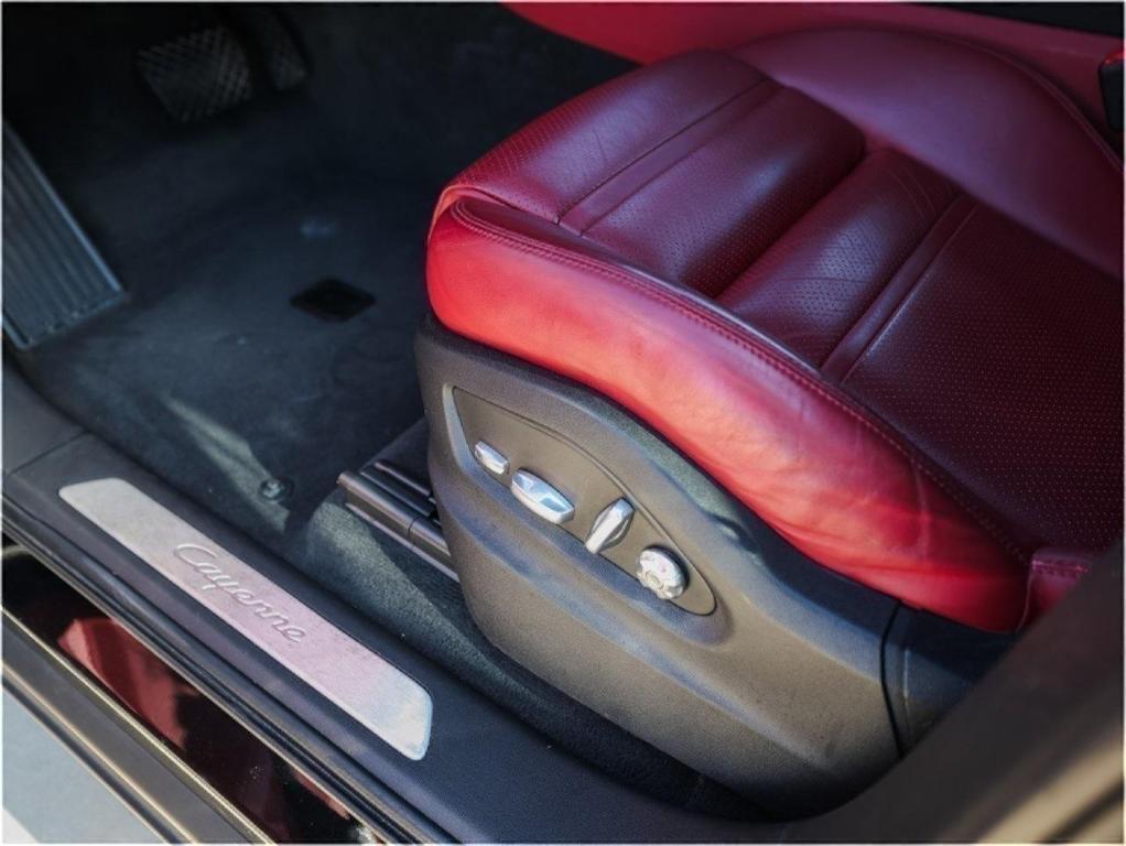 used 2020 Porsche Cayenne car, priced at $43,291