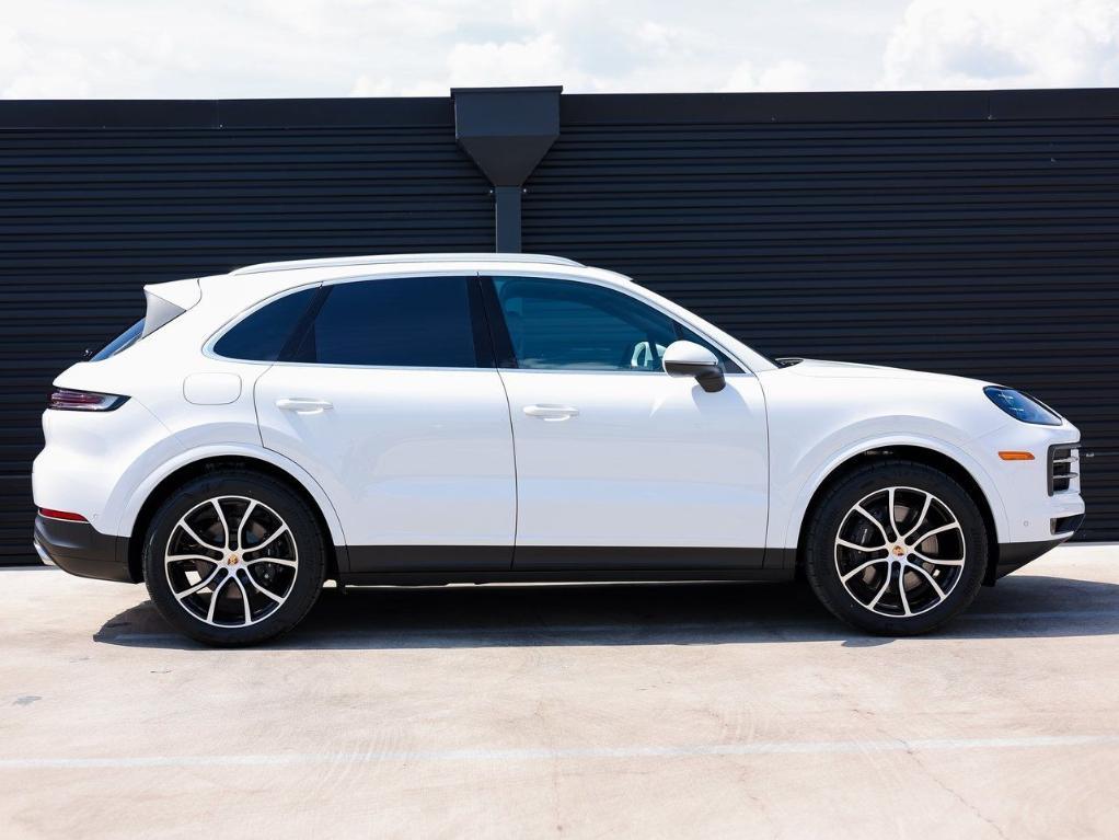 new 2025 Porsche Cayenne car