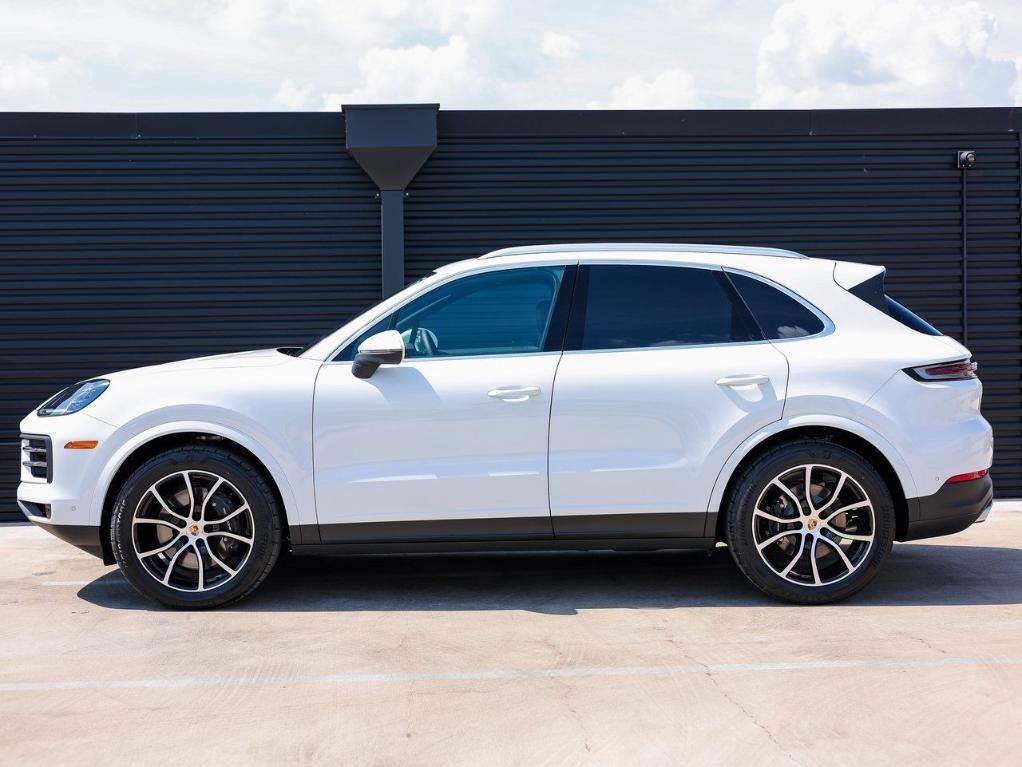 new 2025 Porsche Cayenne car