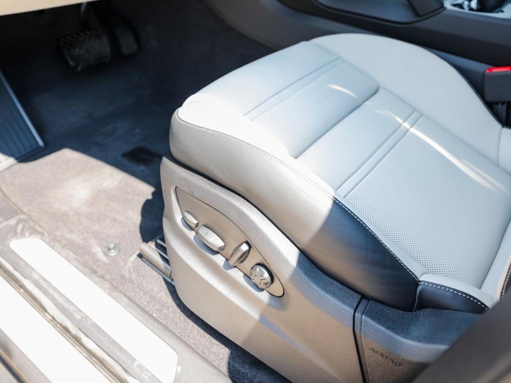 new 2026 Porsche Cayenne car