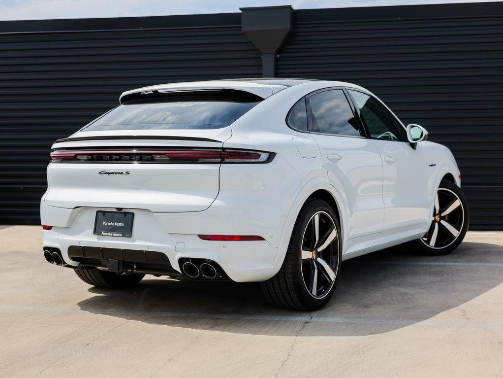 new 2025 Porsche Cayenne car