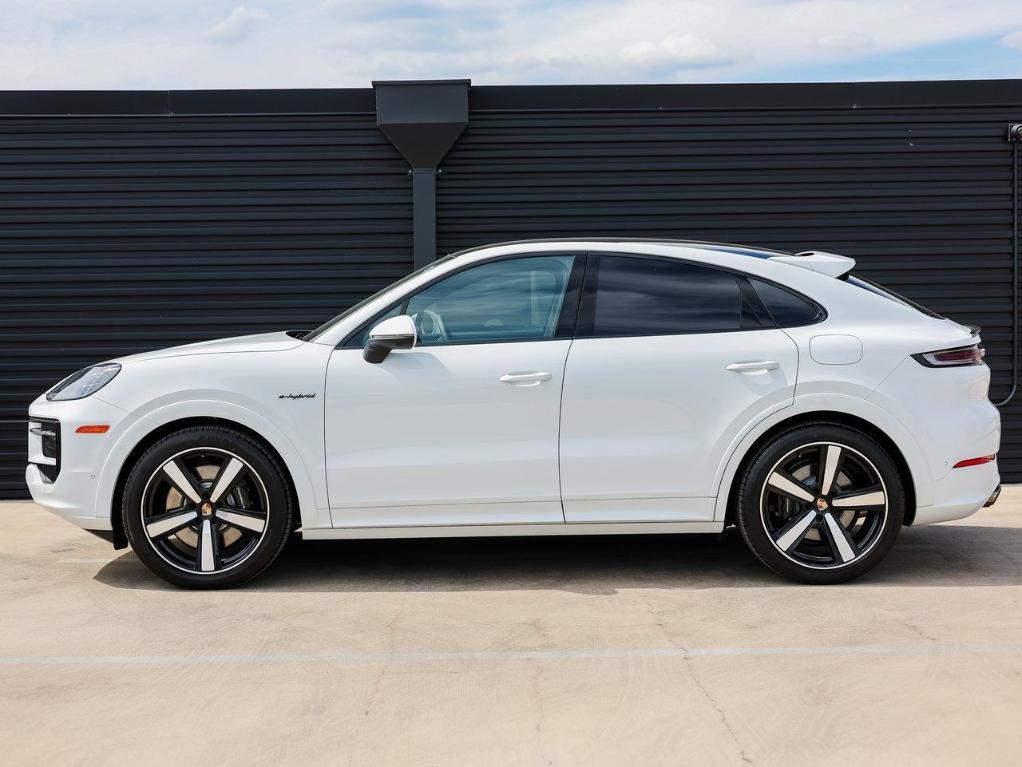 new 2025 Porsche Cayenne car