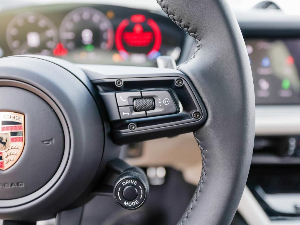 new 2025 Porsche Cayenne car