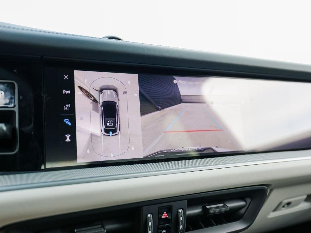 new 2025 Porsche Cayenne car