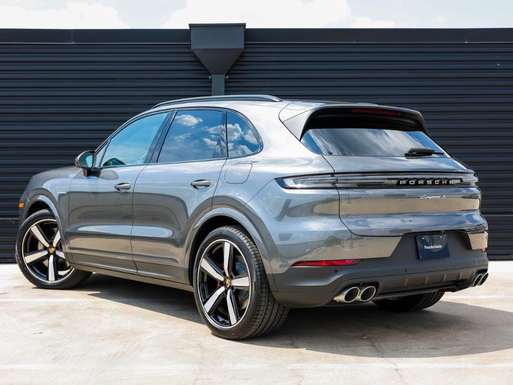 new 2026 Porsche Cayenne car