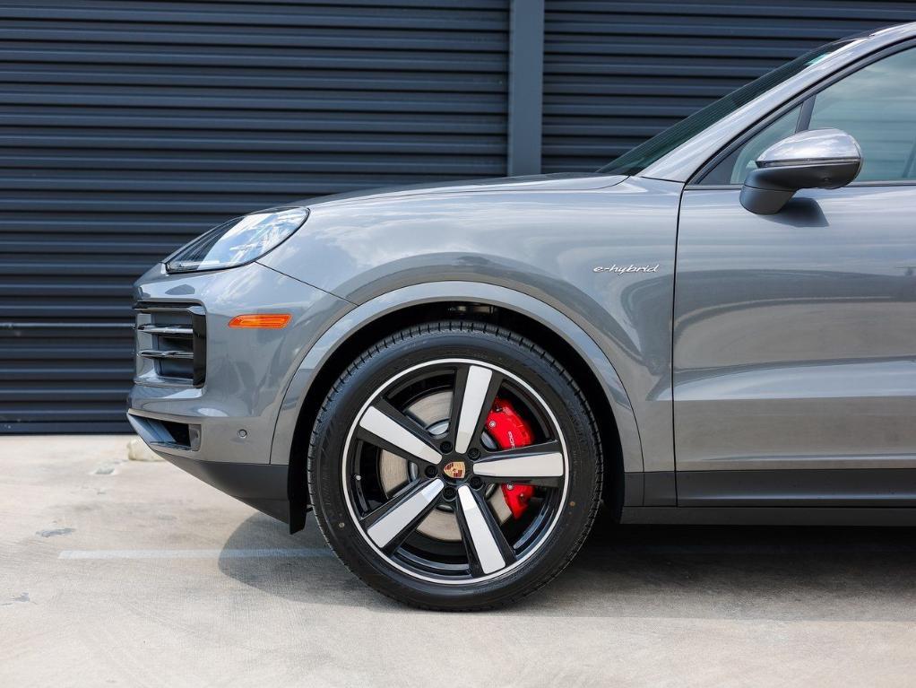 new 2026 Porsche Cayenne car