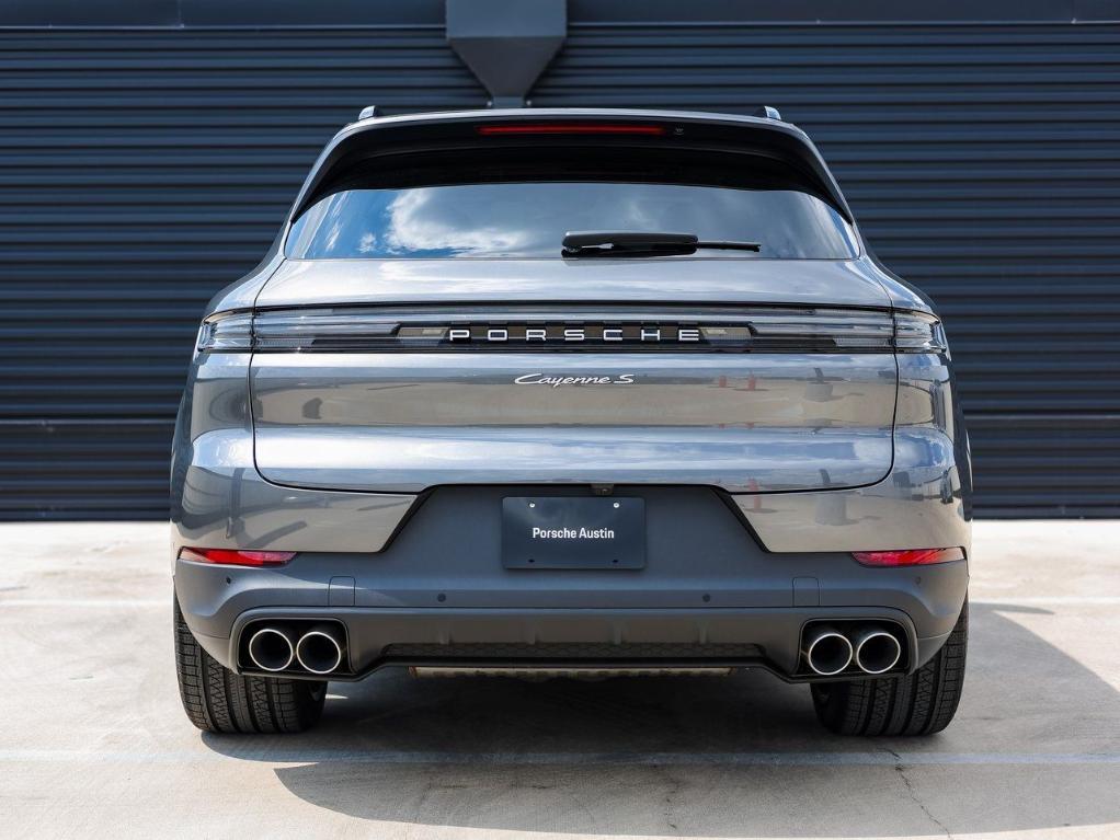 new 2026 Porsche Cayenne car