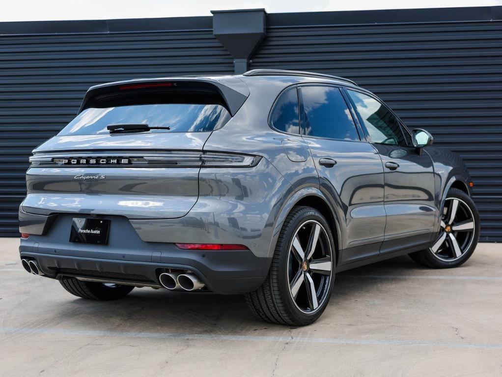 new 2026 Porsche Cayenne car