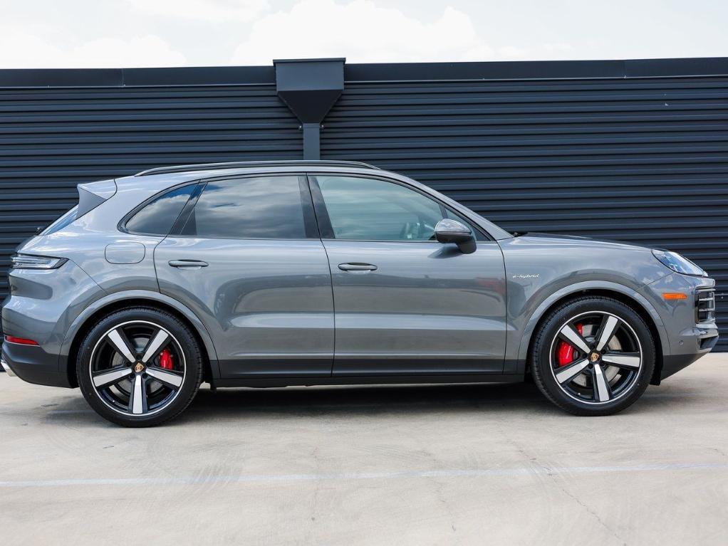 new 2026 Porsche Cayenne car