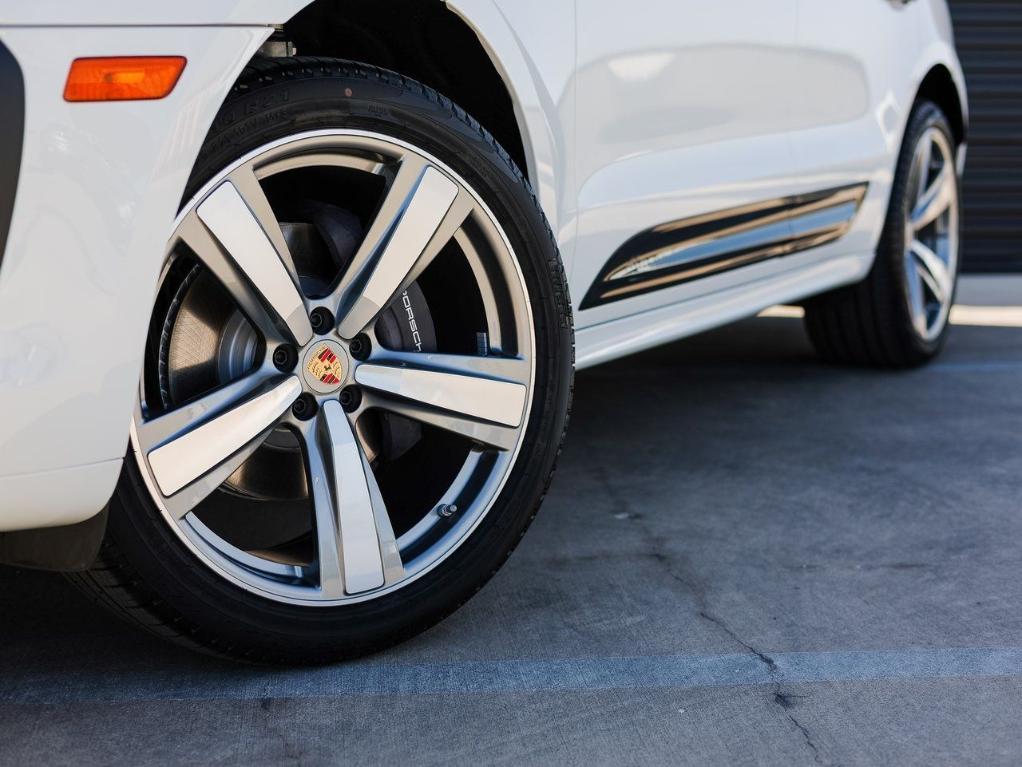 new 2026 Porsche Macan car