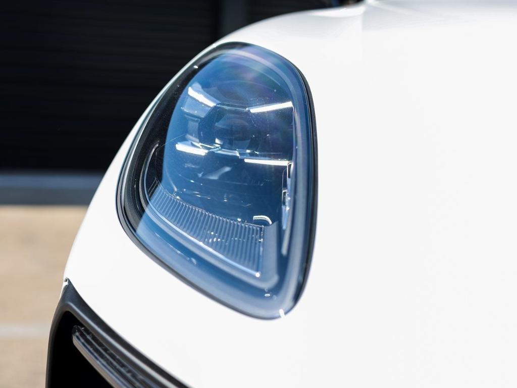 new 2026 Porsche Macan car