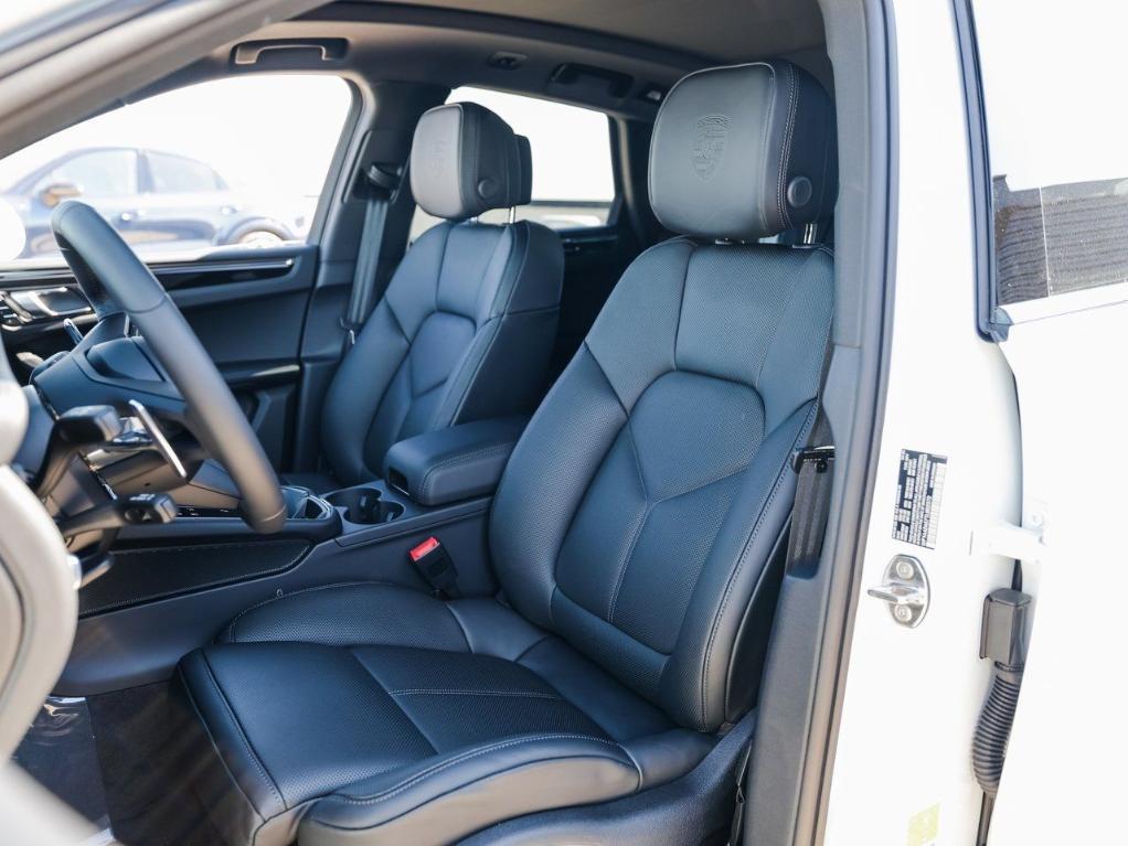 new 2026 Porsche Macan car