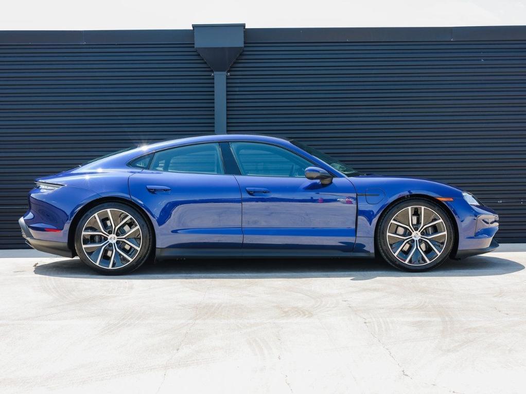 new 2025 Porsche Taycan car