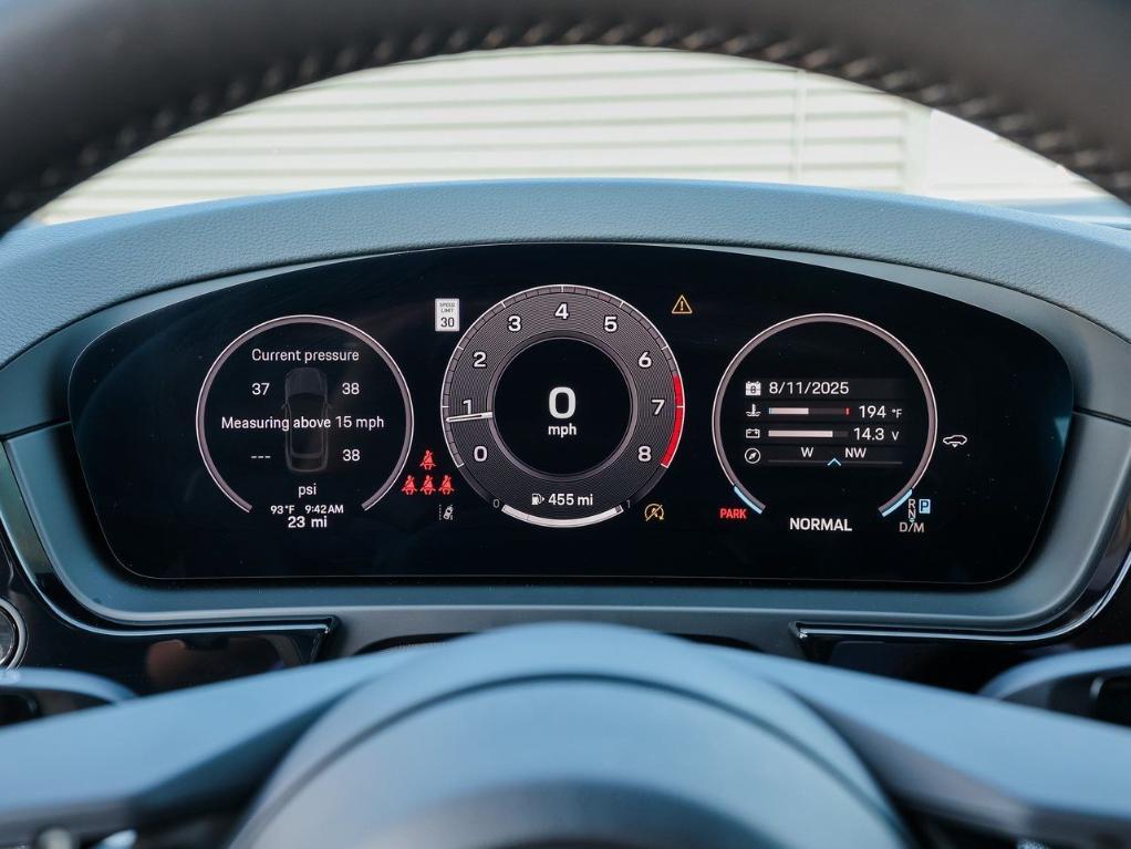new 2025 Porsche Cayenne car