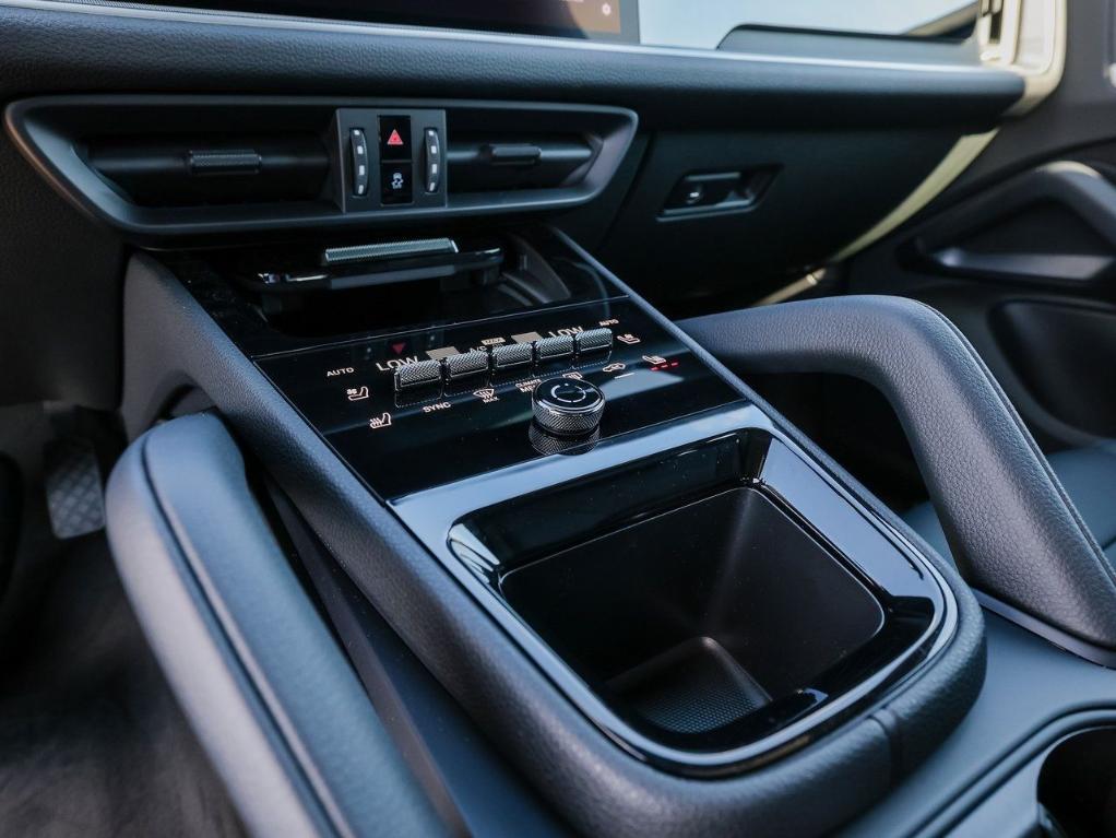 new 2025 Porsche Cayenne car