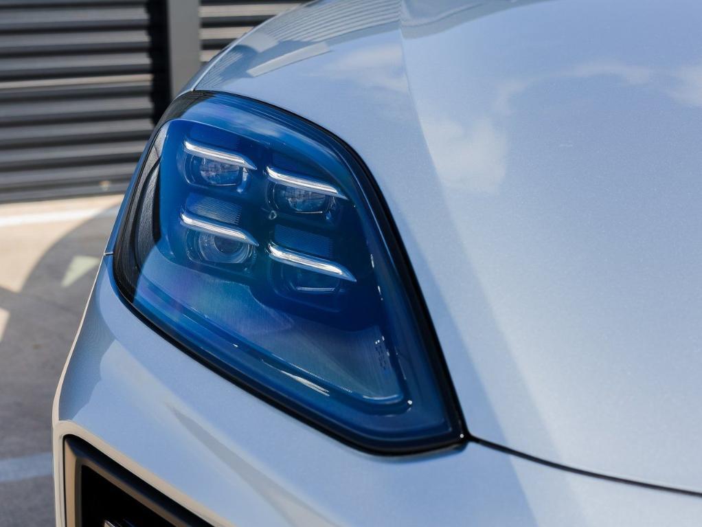 new 2025 Porsche Cayenne car