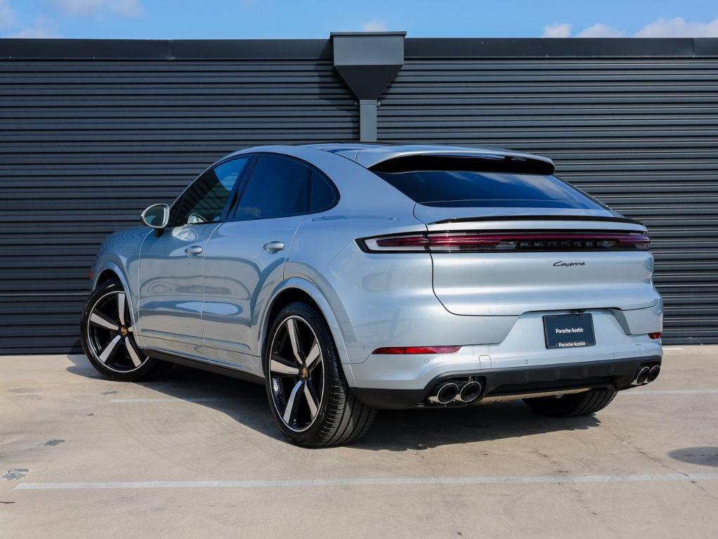 new 2025 Porsche Cayenne car