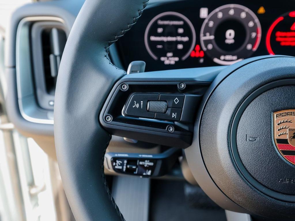 new 2025 Porsche Cayenne car