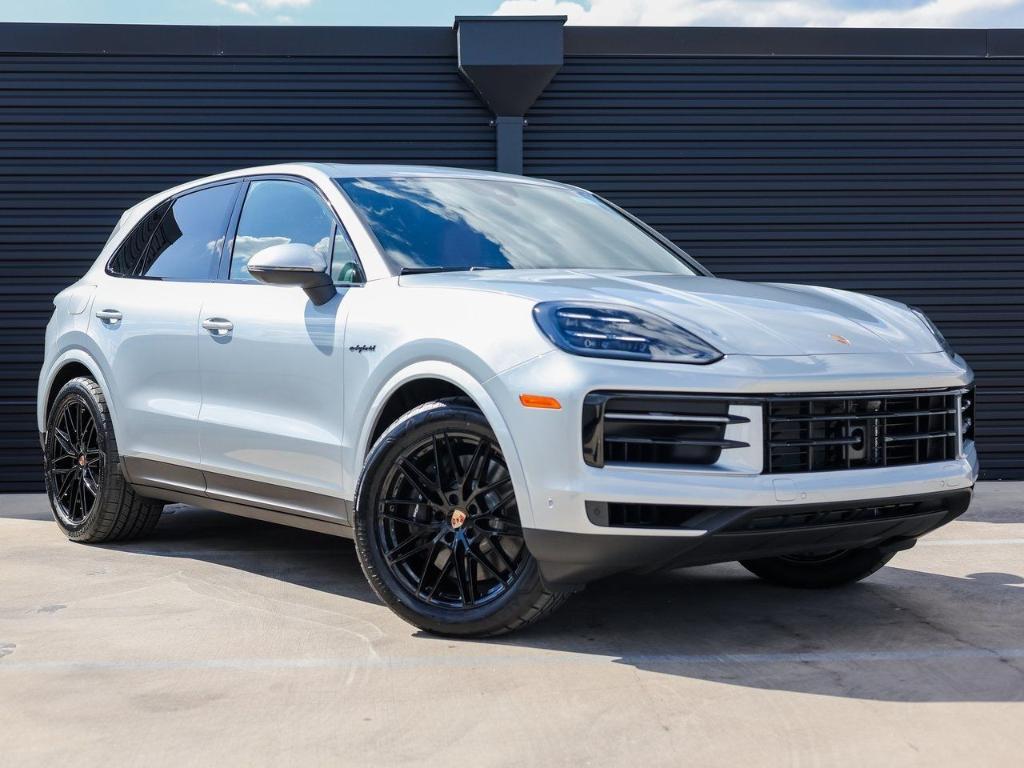 new 2025 Porsche Cayenne car