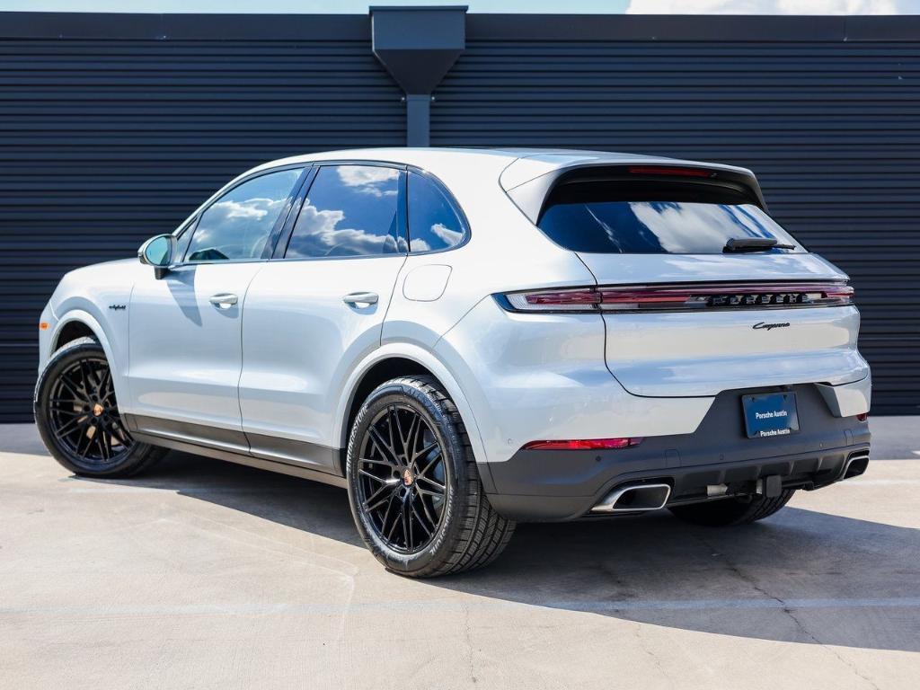new 2025 Porsche Cayenne car