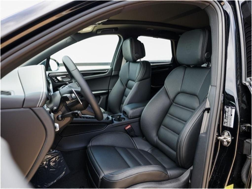 new 2025 Porsche Macan car