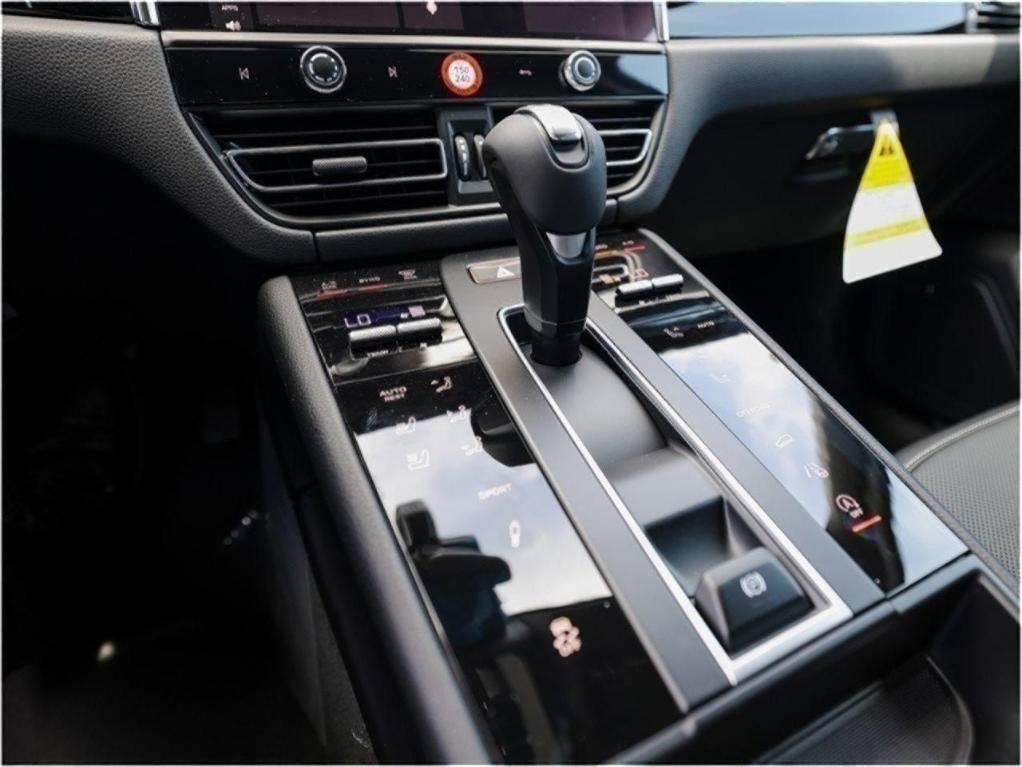 new 2025 Porsche Macan car