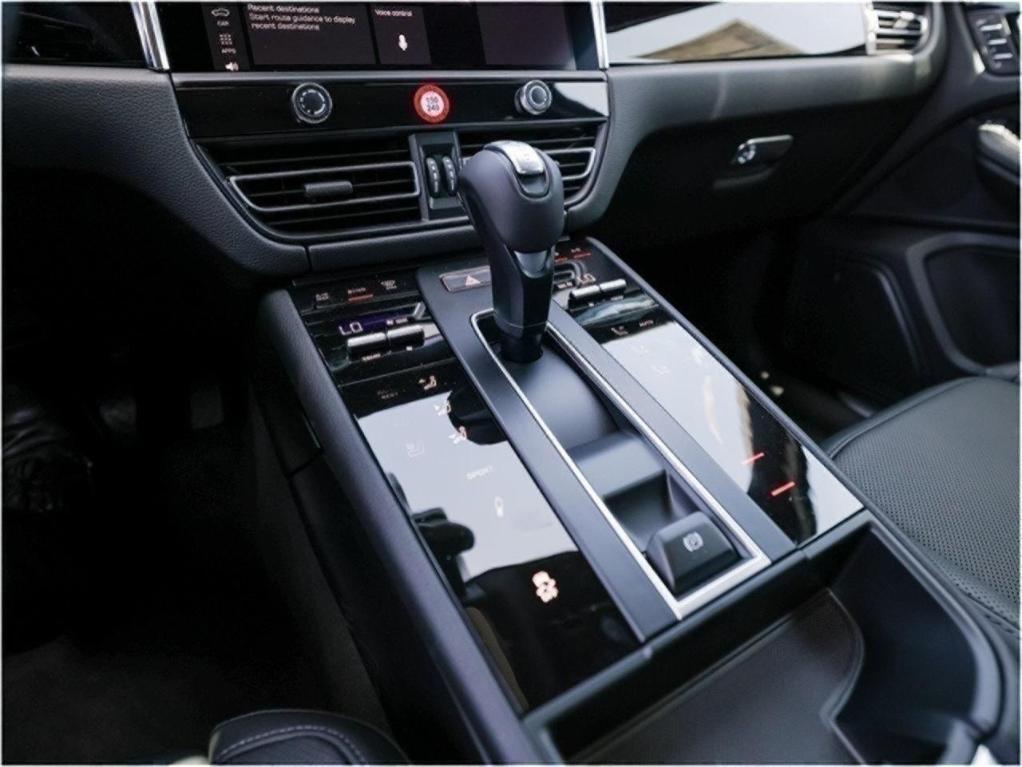 new 2025 Porsche Macan car