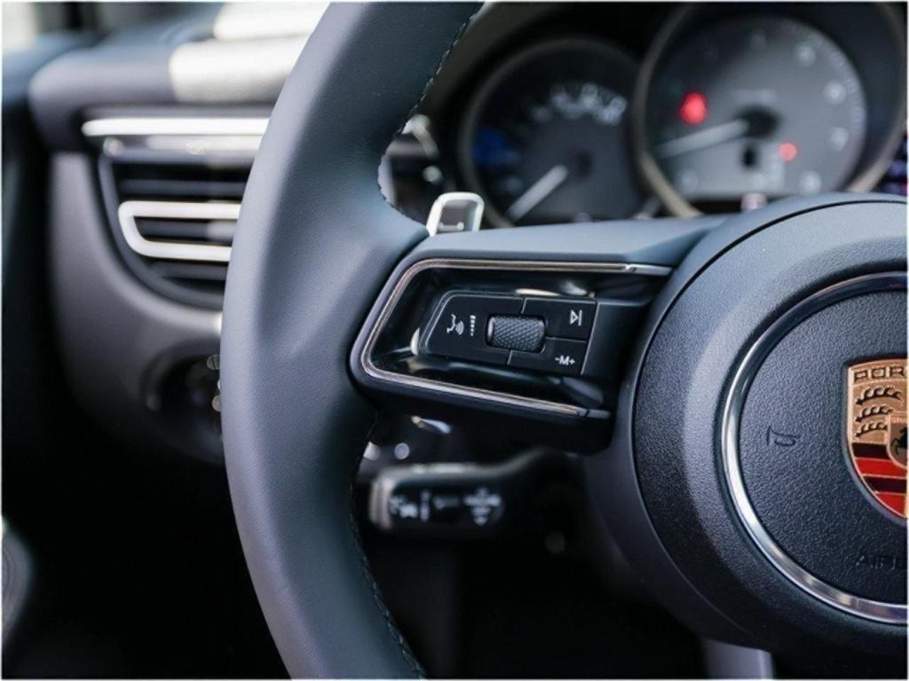 new 2025 Porsche Macan car