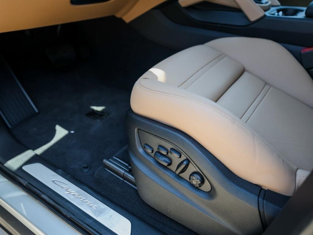 new 2025 Porsche Cayenne car