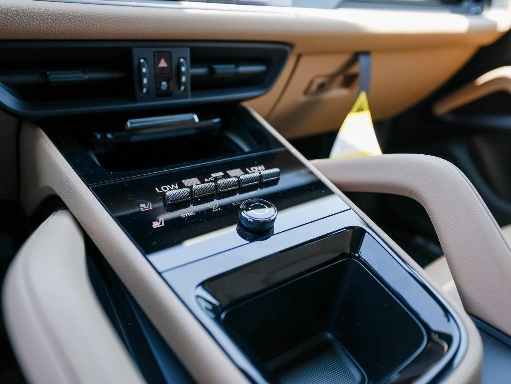 new 2025 Porsche Cayenne car