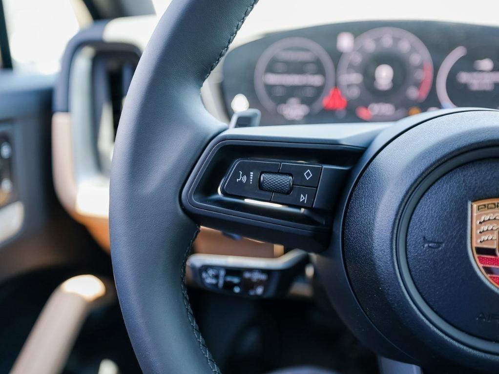 new 2025 Porsche Cayenne car