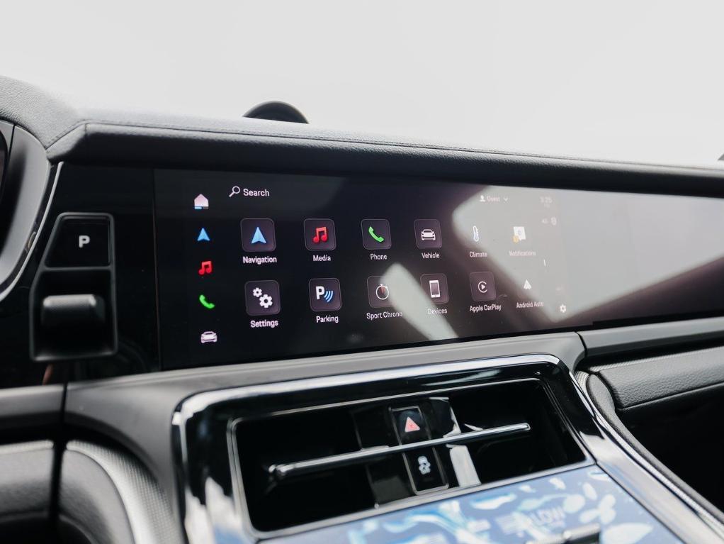 new 2025 Porsche Panamera car