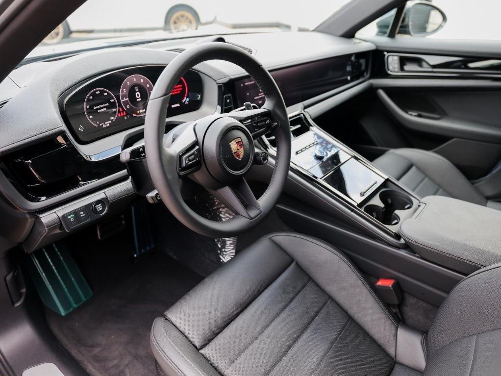 new 2025 Porsche Panamera car