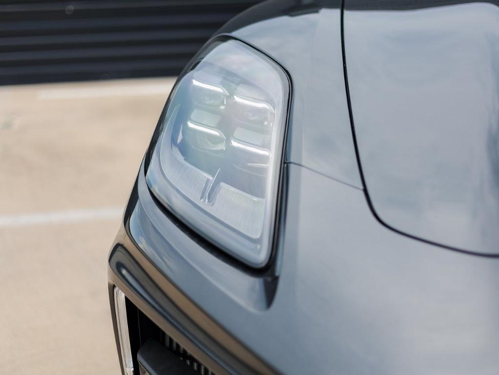 new 2025 Porsche Panamera car