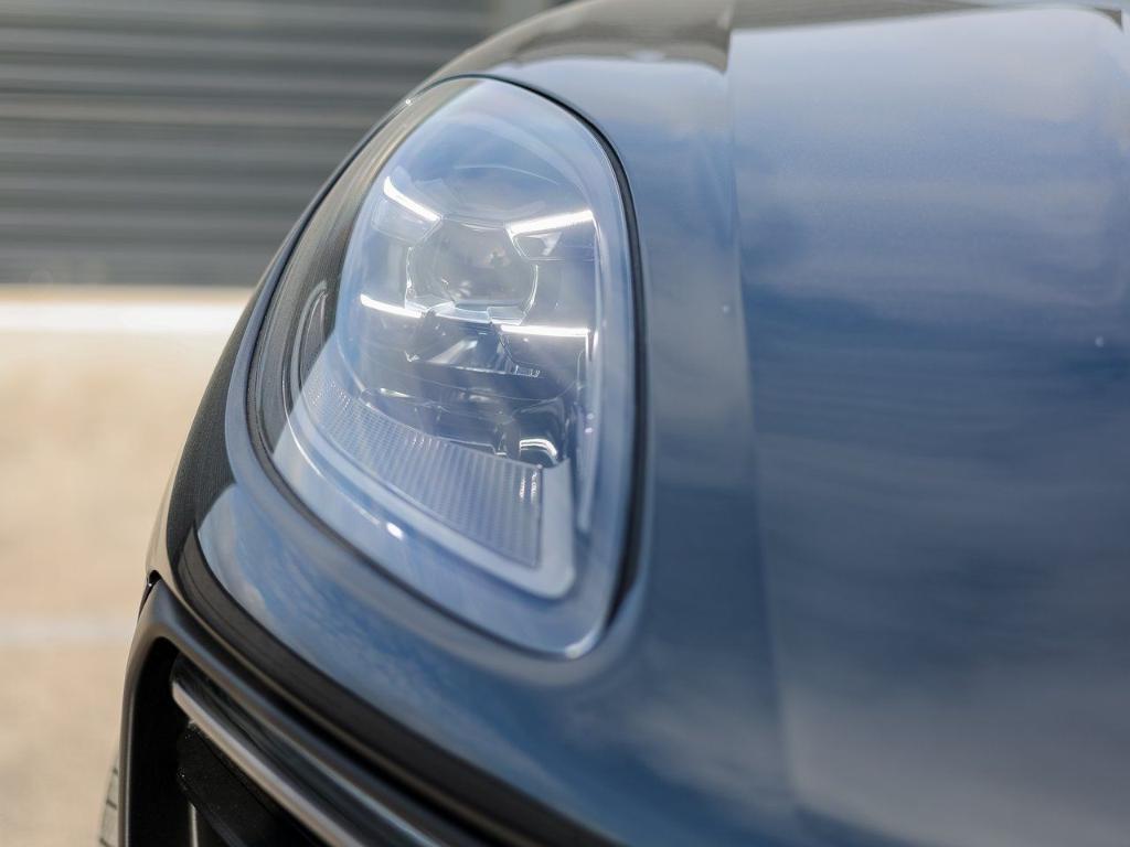 new 2026 Porsche Macan car