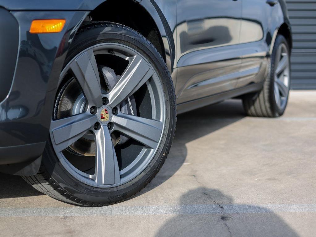 new 2026 Porsche Macan car
