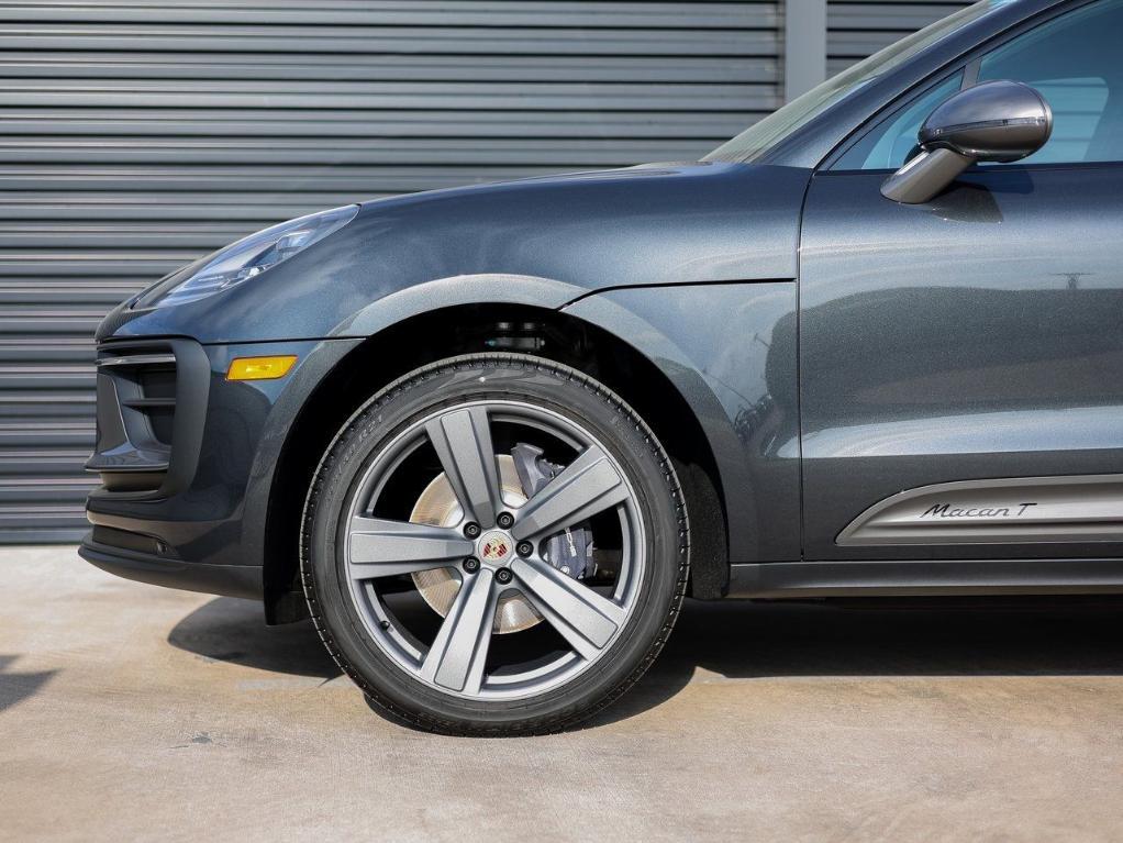 new 2026 Porsche Macan car