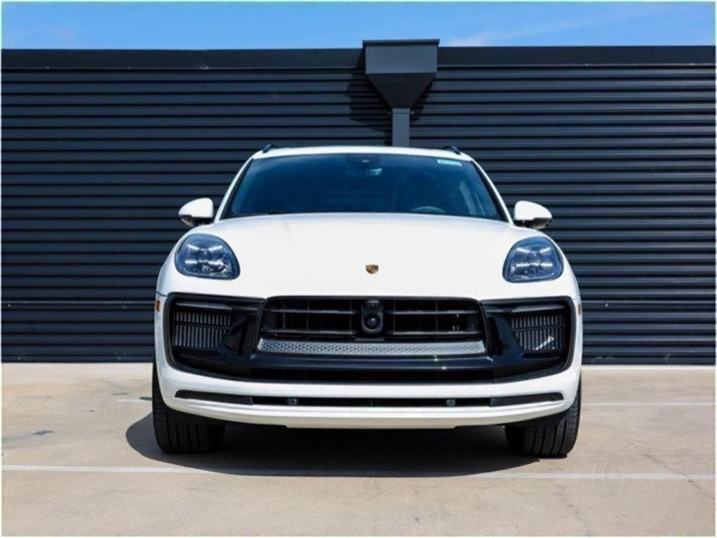 new 2025 Porsche Macan car
