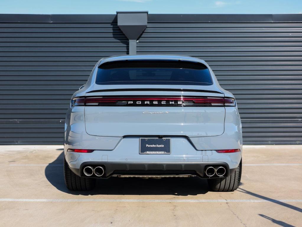 new 2025 Porsche Cayenne car