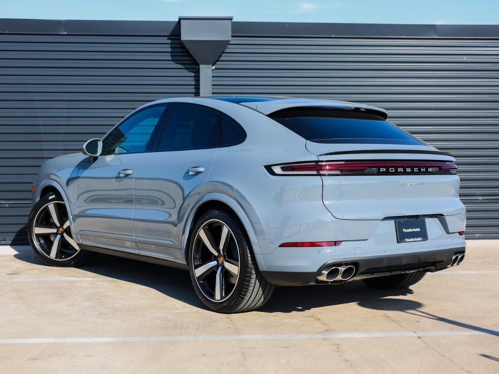 new 2025 Porsche Cayenne car