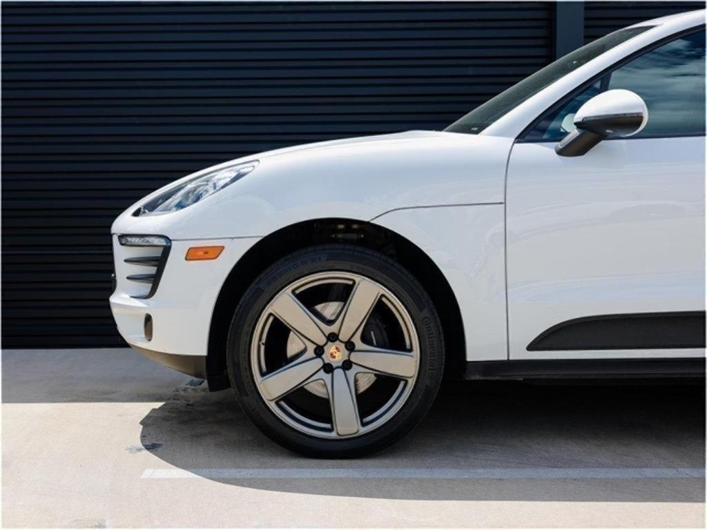 used 2018 Porsche Macan car, priced at $30,990