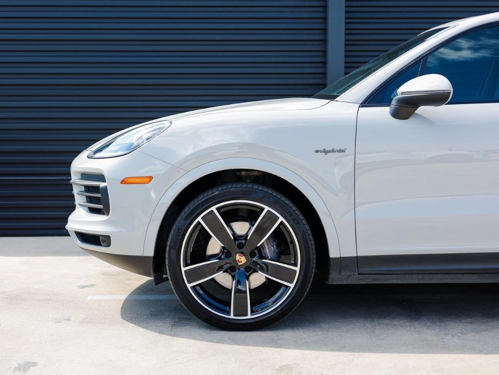 used 2022 Porsche Cayenne car, priced at $72,890